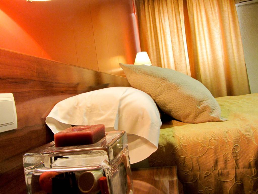 Hotel Avenida Requena Room photo