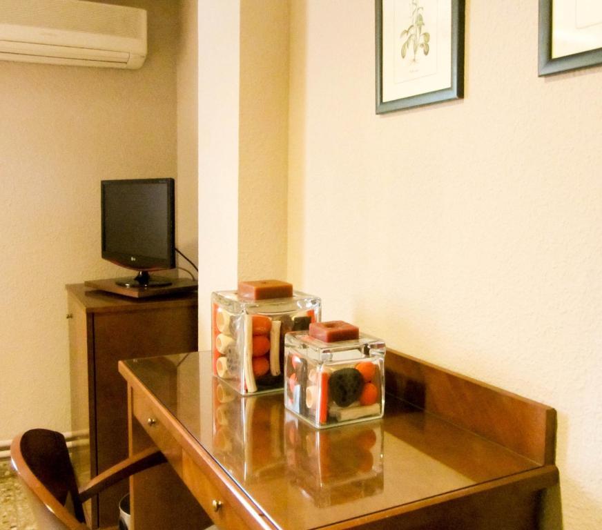 Hotel Avenida Requena Room photo